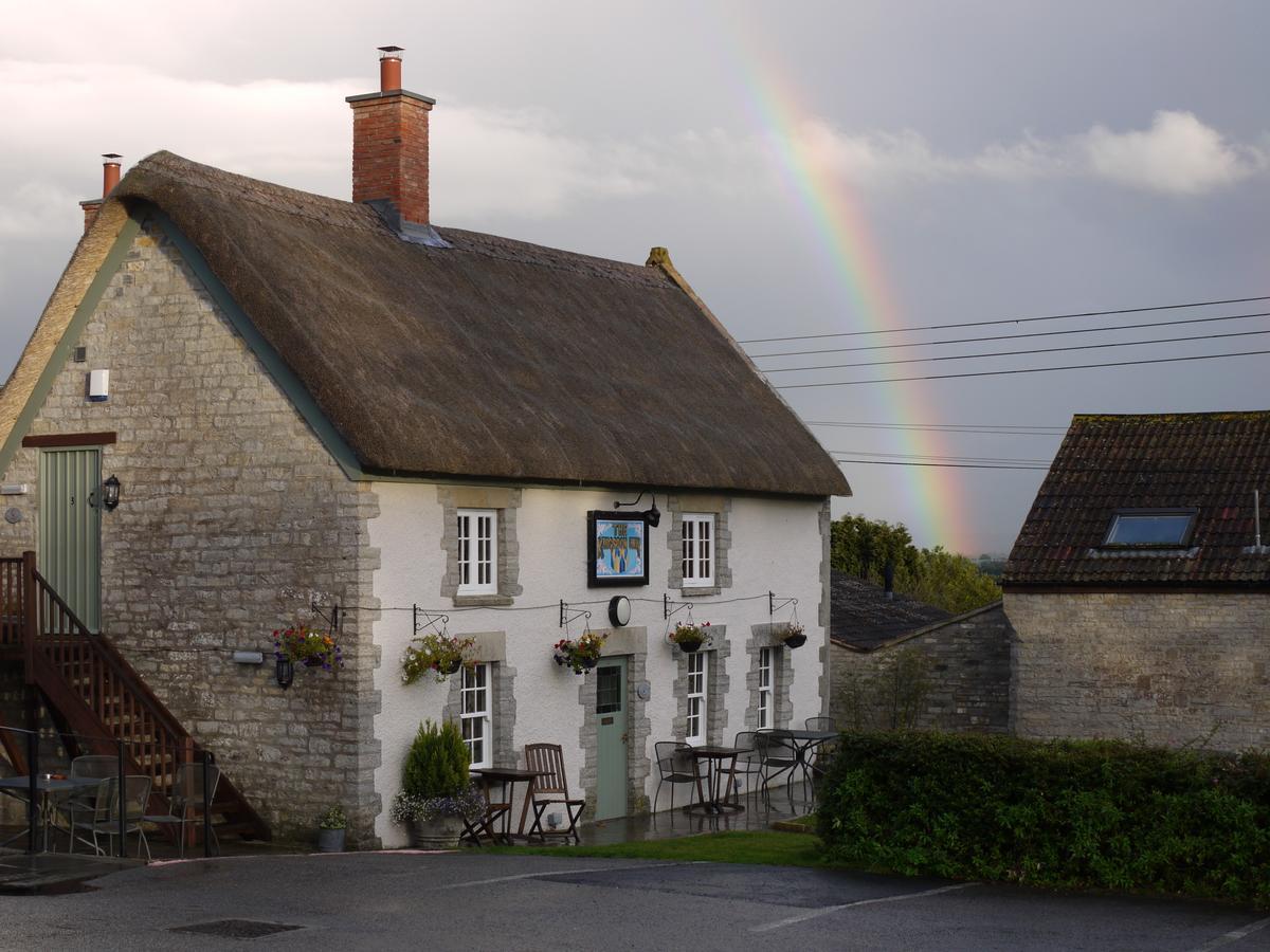 The Kingsdon Inn Bagian luar foto